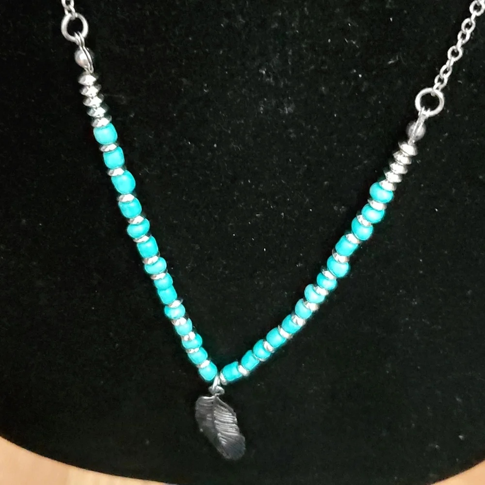 Feather Necklace with Faux Turquoise Beads‎